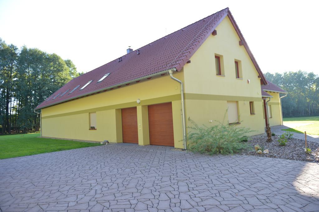 Hotel Penzion U Blatce à Nové Hrady Extérieur photo